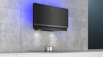 Siemens LC97FVW62S iQ700 Wall-Mounted Cooker Hood image 2